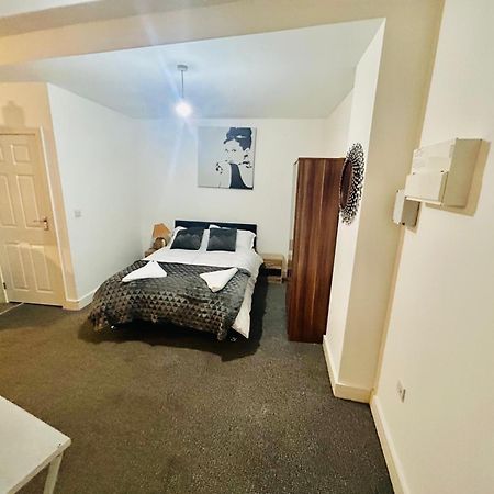 Studio Flat In Донкастер Экстерьер фото