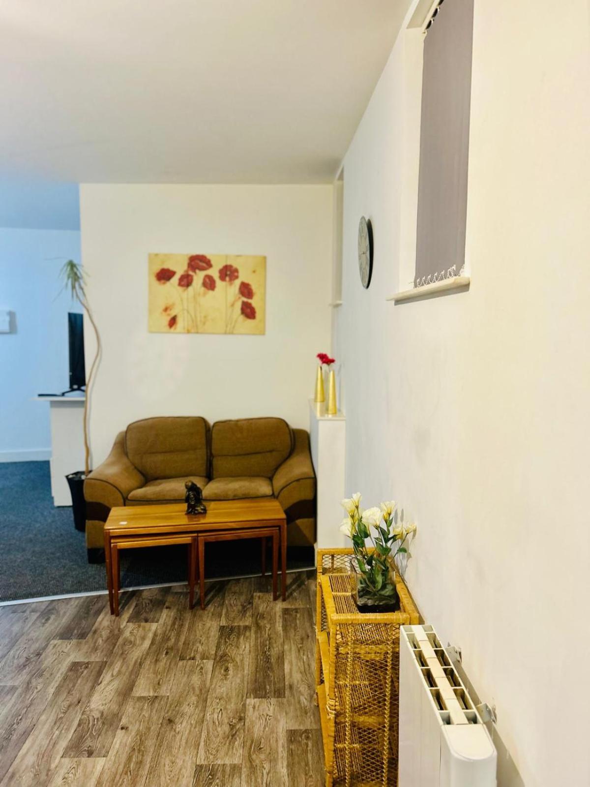 Studio Flat In Донкастер Экстерьер фото