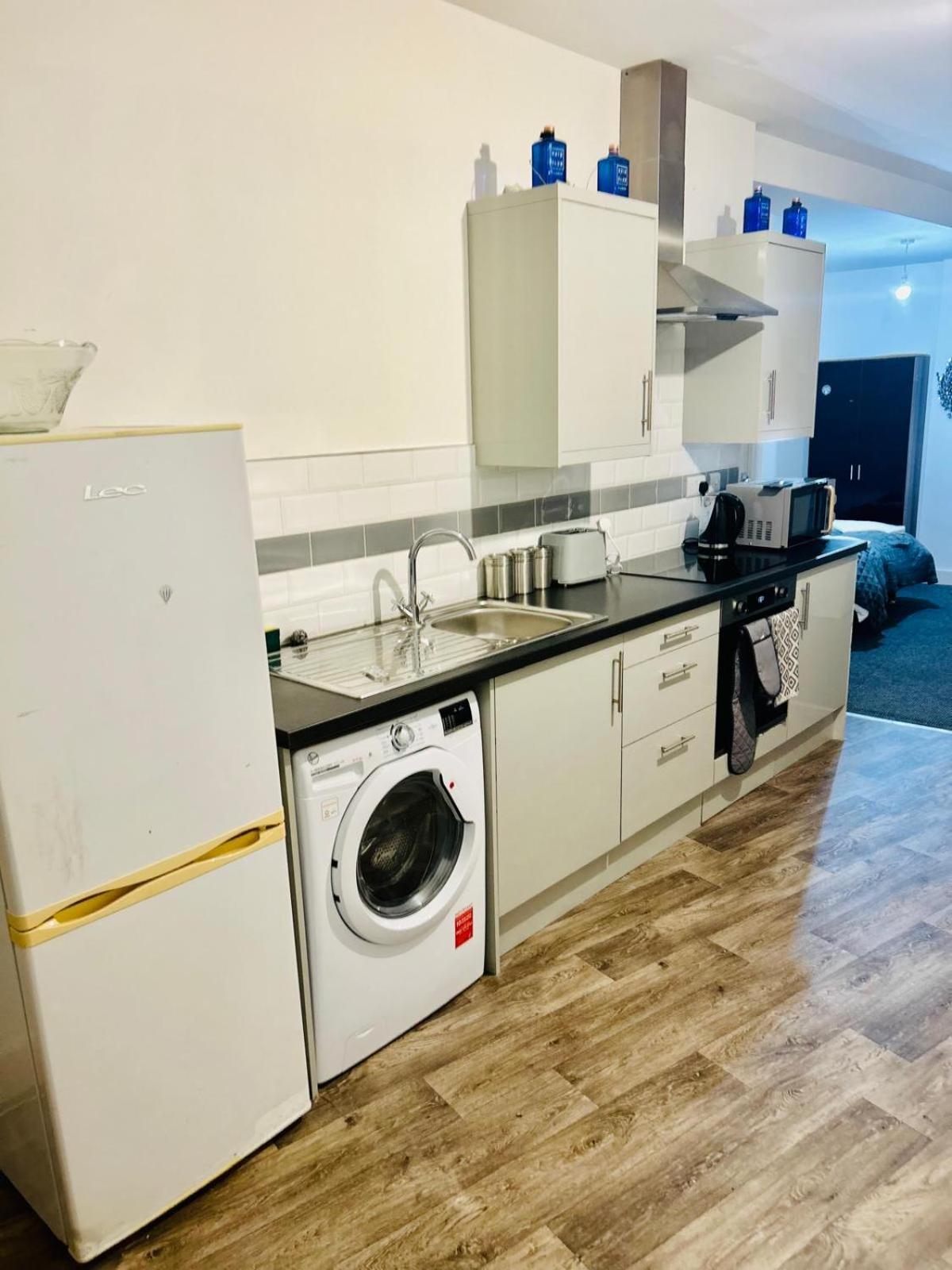 Studio Flat In Донкастер Экстерьер фото